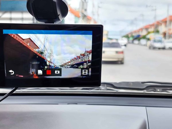 How to Choose the Right Dash Cam with Parking Mode for a Lexus RX?